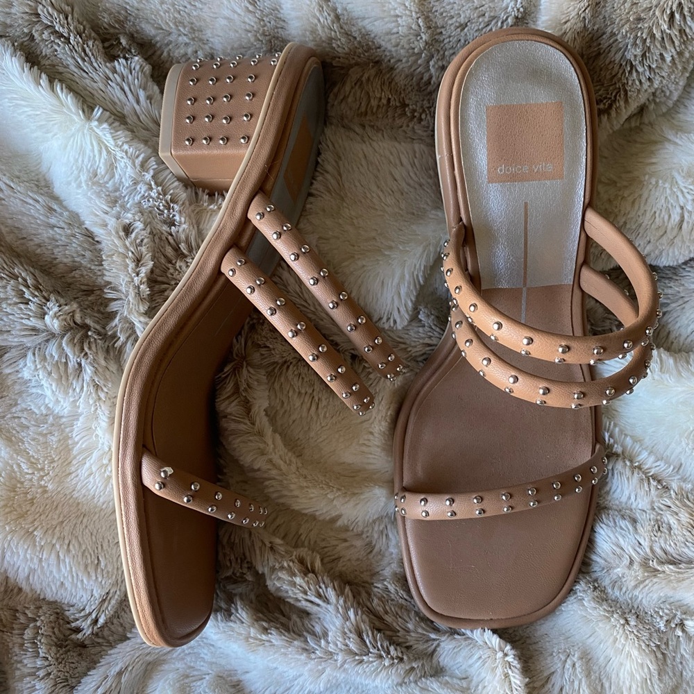 NWOT Dolce Vita Rye Sandal